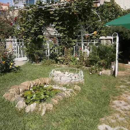 Hrisulina Guest house *